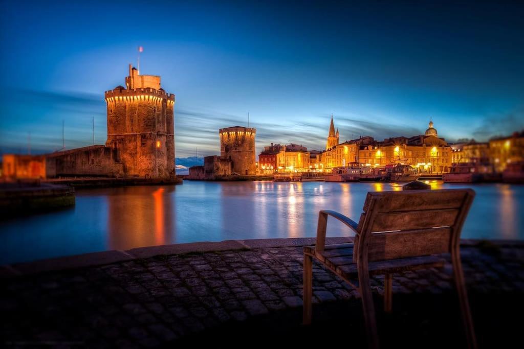 Maison Type Loft - Avec Parking En Plein Centre La Rochelle  Esterno foto